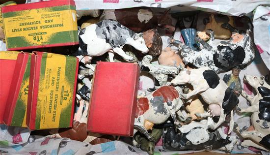 Quantity of lead aminal figures etc